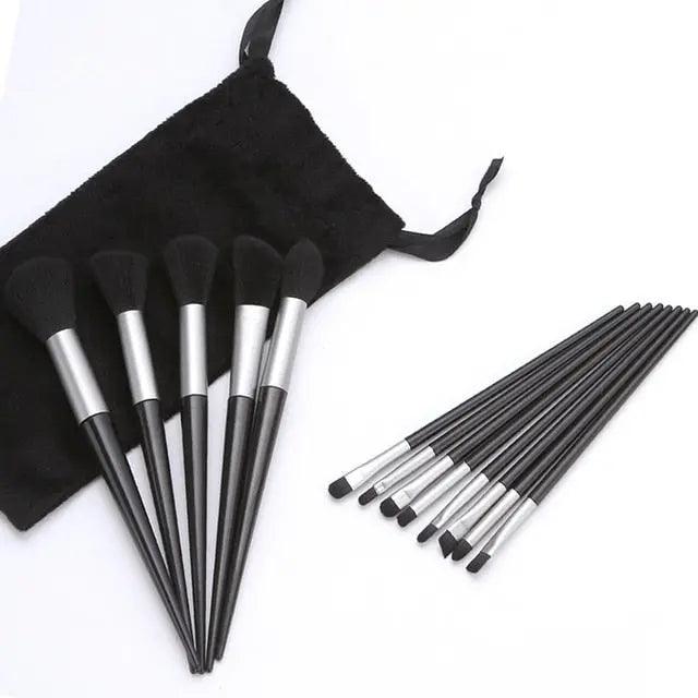 Unlock beauty possibilities with our brush set.