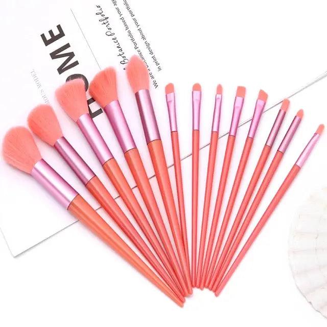 Perfect your makeup routine with our brushes.